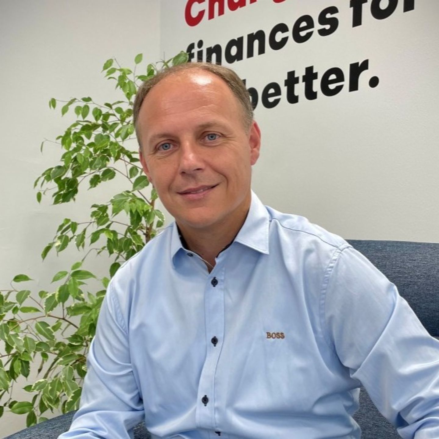 Грегор Гучек, ръководител на дела, EOS в Словения