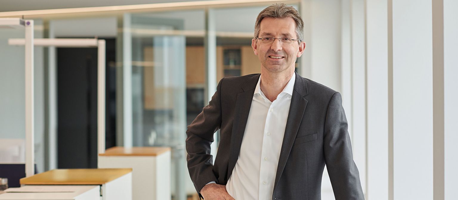 Justus Hecking-Veltman, Chief Financial Officer, EOS Group